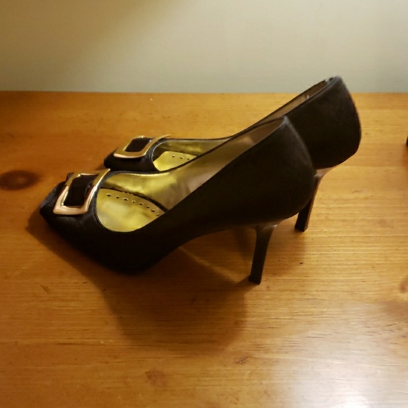 Heels - Picture 2 of 2